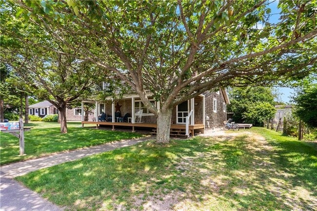 39 Salt Pond Way in Westerly, RI - Building Photo - Building Photo
