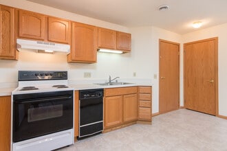 Prairie Ridge Senior in Pleasant Prairie, WI - Building Photo - Building Photo