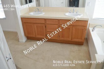 465 Whalers Ct in San Diego, CA - Building Photo - Building Photo