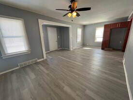 818 9th Ave in Silvis, IL - Building Photo