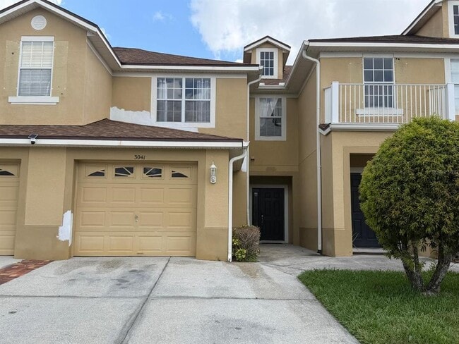 property at 3041 Ashland Ln S