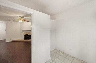 2105 Count Fleet Dr in Arlington, TX - Building Photo - Building Photo
