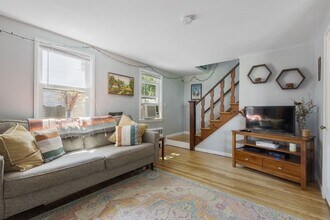35 Alpine St in Cambridge, MA - Building Photo - Building Photo