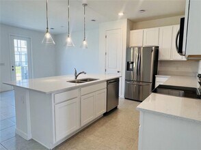 1025 Plantation Ln in Davenport, FL - Building Photo - Building Photo