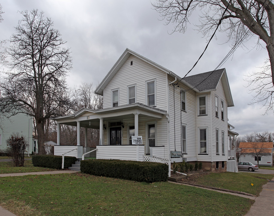 23 N Main St in Brockport, NY - Building Photo