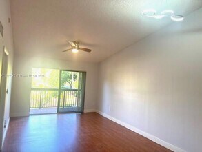 9994 Nob Hill Pl in Sunrise, FL - Building Photo - Building Photo