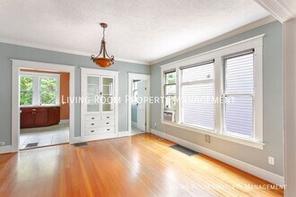 4518 NE Cleveland Ave in Portland, OR - Building Photo - Building Photo