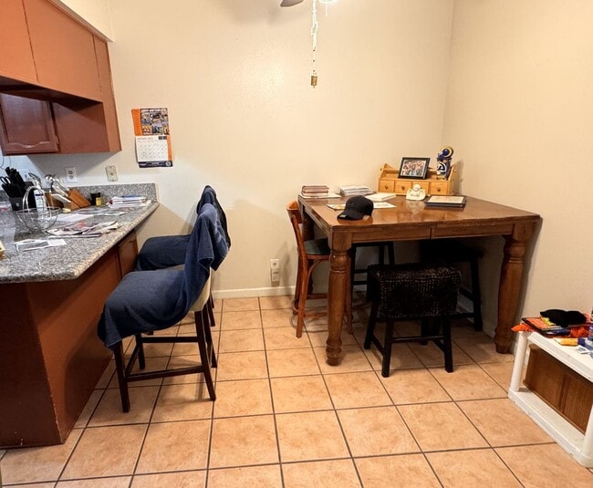 539 Grimsby Ave in Henderson, NV - Foto de edificio - Building Photo