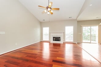 1008 Solomon Ln in Spring Hill, TN - Building Photo - Building Photo