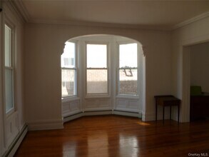 38 Fairview Ave-Unit -1 in Tuckahoe, NY - Foto de edificio - Building Photo