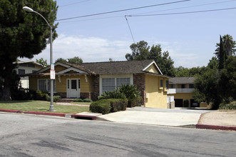 1100 N Monterey St in Alhambra, CA - Building Photo - Building Photo