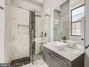 1007 N Charles St, Unit 3 in Baltimore, MD - Building Photo - Building Photo