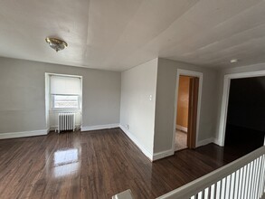5218 Gainor Rd, Unit #2 in Philadelphia, PA - Building Photo - Building Photo