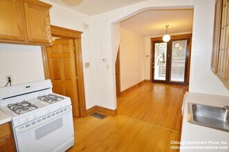 638 W Drummond Pl, Unit 1R in Chicago, IL - Building Photo - Building Photo