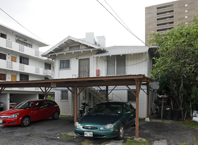 1715 Clark St in Honolulu, HI - Building Photo - Building Photo