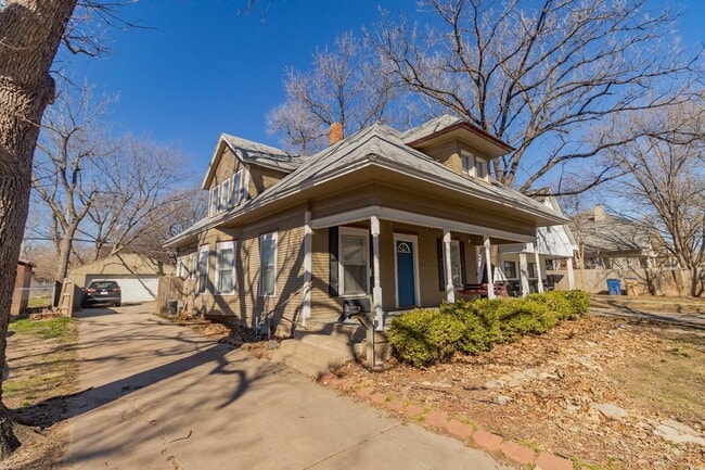 215 S Green St in Wichita, KS - Foto de edificio - Building Photo