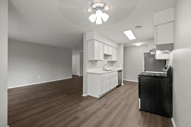 Newport Woods Apartments in Newport, MI - Building Photo - Building Photo