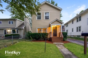 709 Porter St in Waukegan, IL - Building Photo