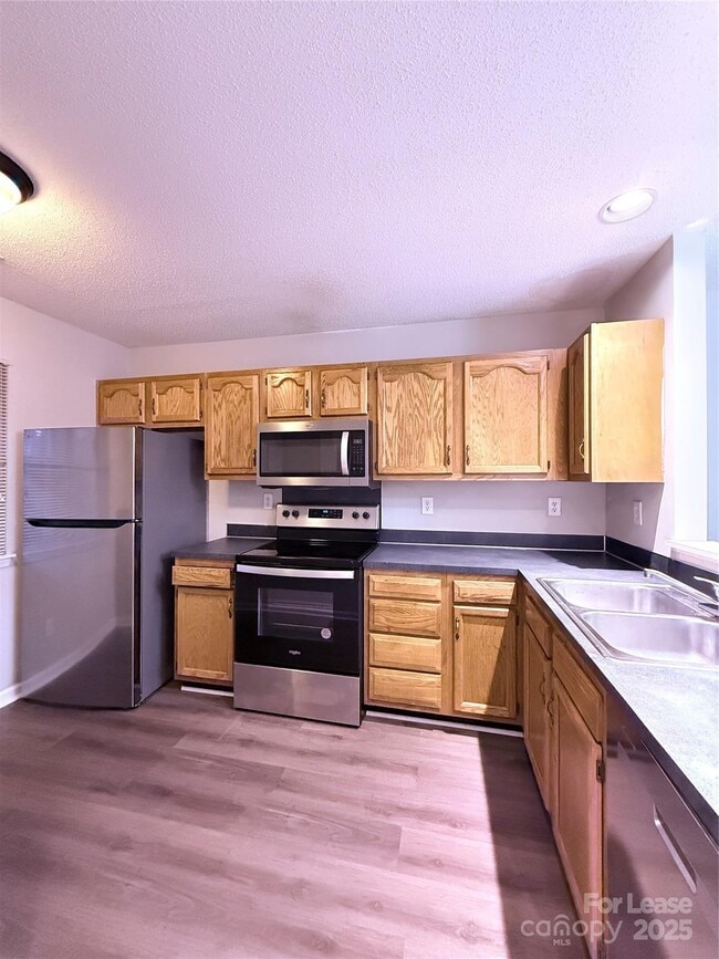 9119 Exbury Ct in Charlotte, NC - Building Photo - Building Photo