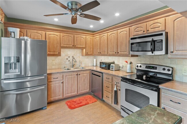 property at 700 Teryl Rd