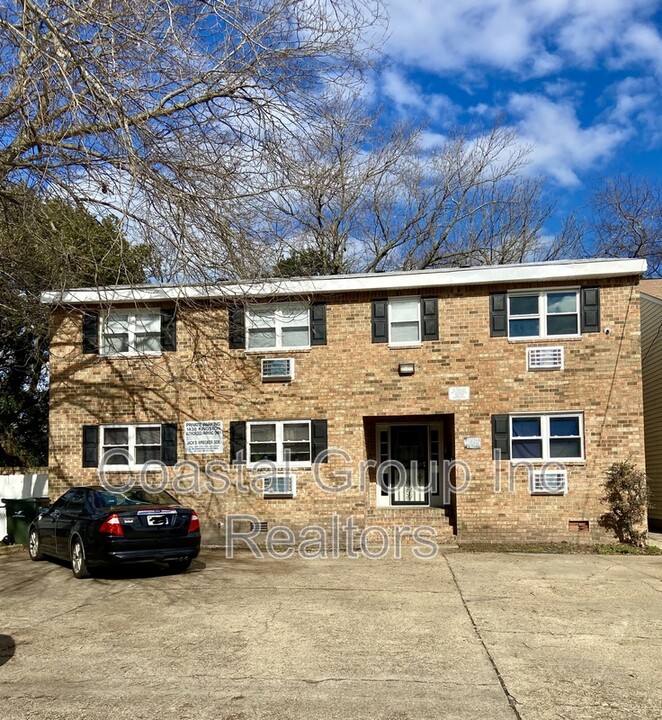 1438 Kingston Ave in Norfolk, VA - Building Photo