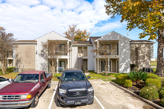 Sherwood Place in Baton Rouge, LA - Foto de edificio - Building Photo