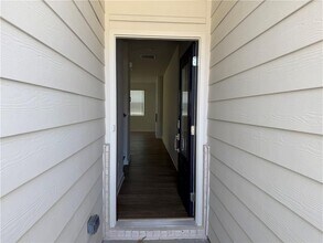 7253 Mulberry St in Flowery Branch, GA - Foto de edificio - Building Photo