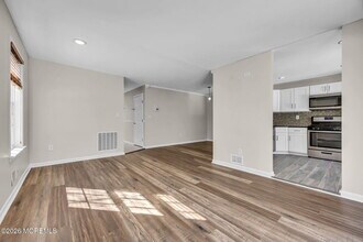 86 Heron Ct in Englishtown, NJ - Building Photo - Building Photo