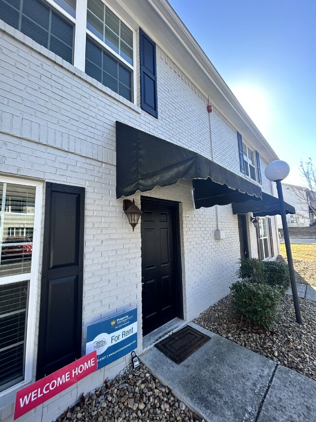 1100 Maple Tree Ln-Unit -1152 in Chattanooga, TN - Foto de edificio - Building Photo