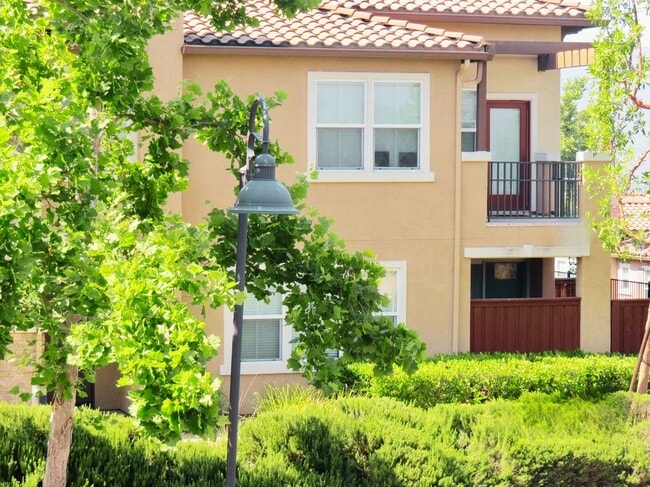 15659 Vista Way in Lake Elsinore, CA - Building Photo - Building Photo