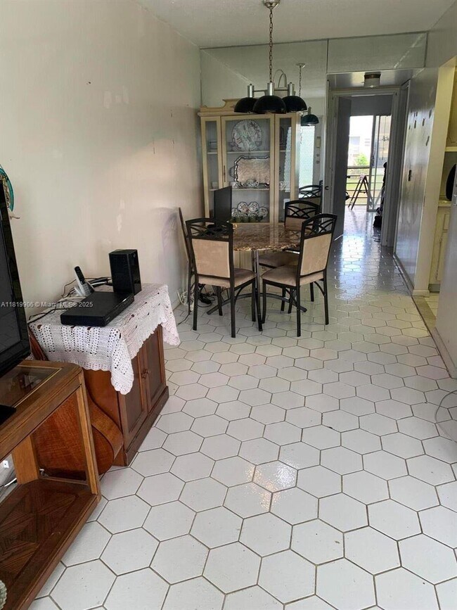 89 Berkshire D in West Palm Beach, FL - Building Photo - Building Photo