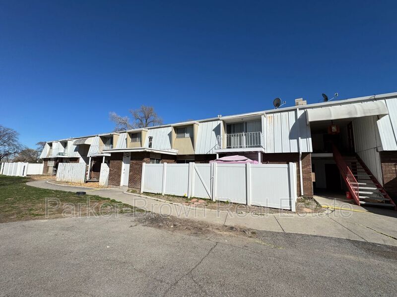 3414 S 300 E in South Salt Lake, UT - Building Photo