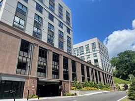 645 Main St in Peekskill, NY - Building Photo