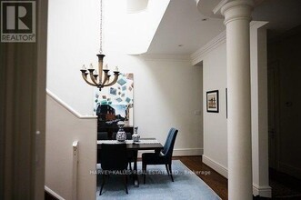 171 A Balmoral Ave in Toronto, ON - Building Photo - Building Photo