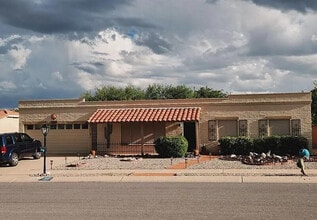 101 W Calle Montana Jack in Green Valley, AZ - Building Photo - Building Photo