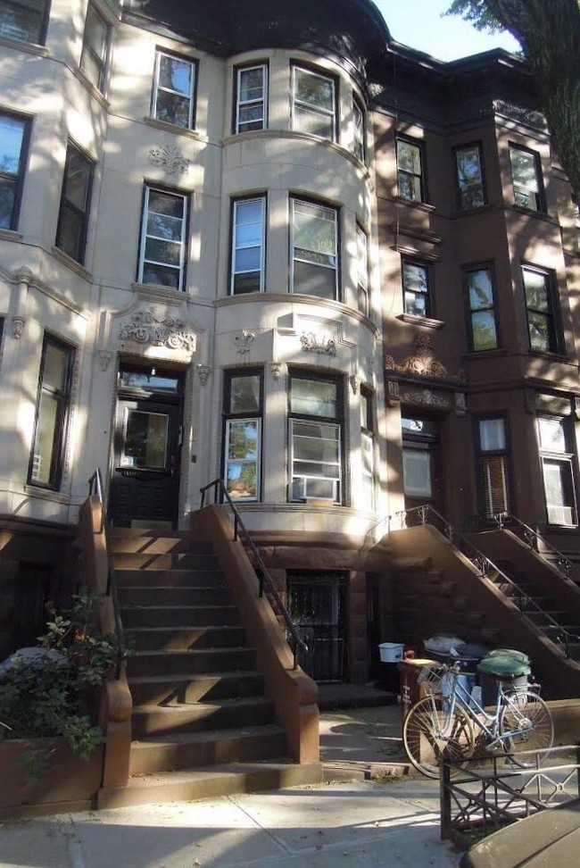 21 Polhemus Pl in Brooklyn, NY - Building Photo - Other