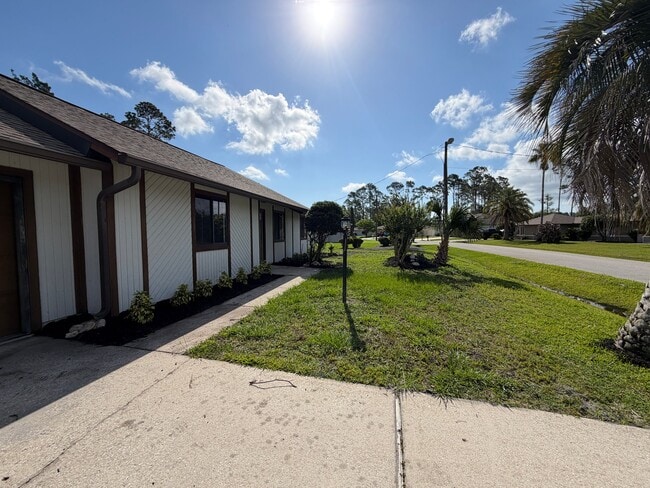 property at 39 Bannerwood Ln