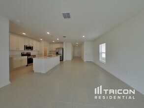 5660 Gingham Dr in Kissimmee, FL - Building Photo - Building Photo