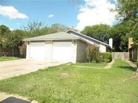 1006 Fieldwood Dr in Austin, TX - Building Photo