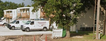 1109 E North St in Victoria, TX - Building Photo - Building Photo