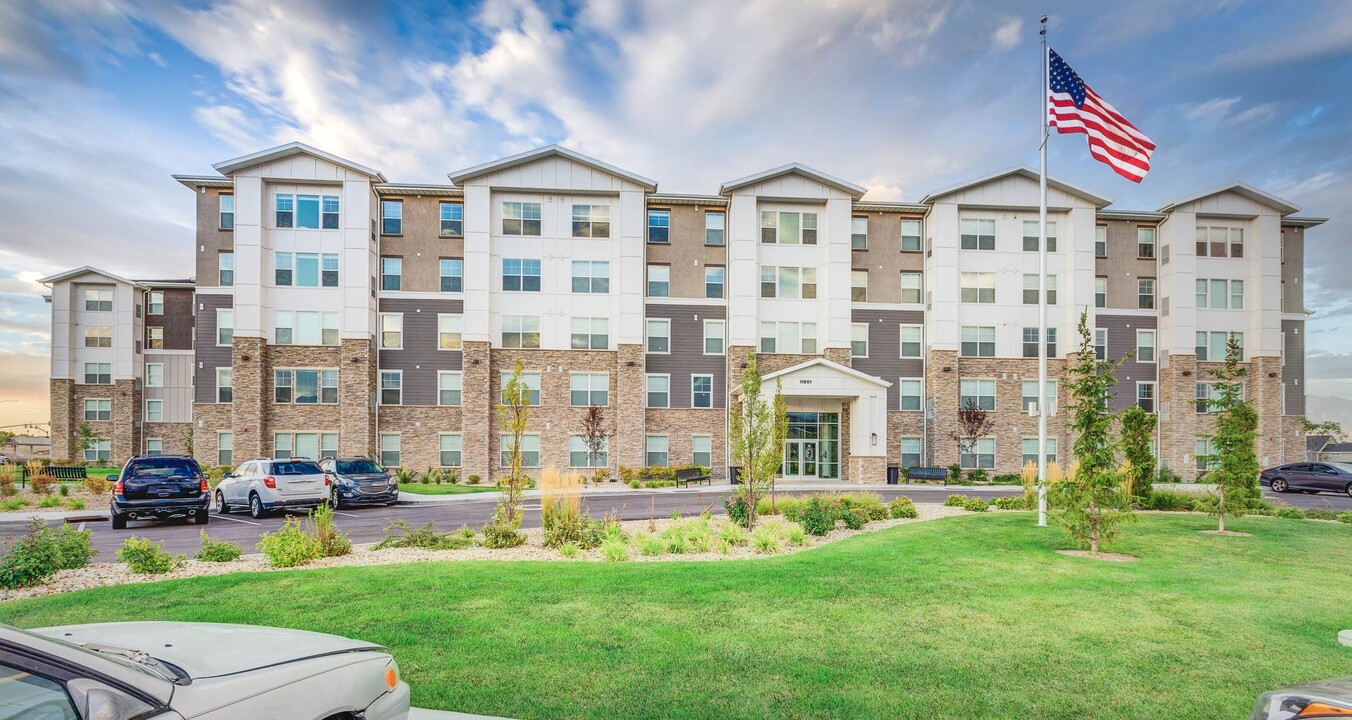 Incline at Anthem in Herriman, UT - Foto de edificio