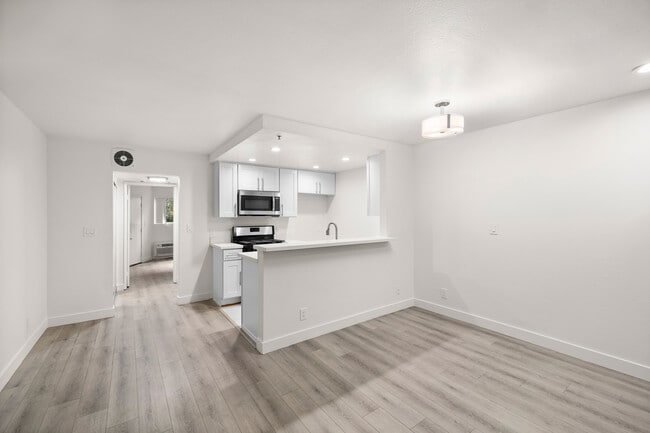 Rodeo Apartments