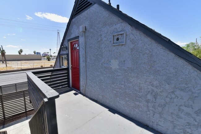 1101 Stewart Ave in Las Vegas, NV - Building Photo - Building Photo