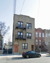 919 E 229th in Bronx, NY - Foto de edificio - Building Photo