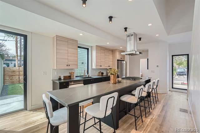 property at 1928 W 41st Ave