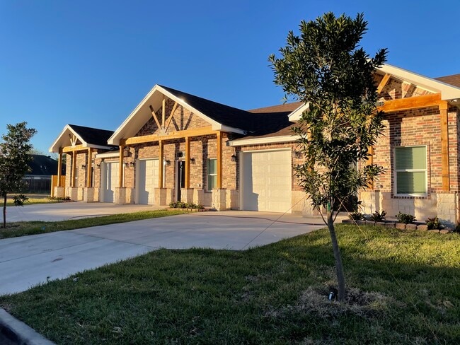 property at 1027 Fairway Dr