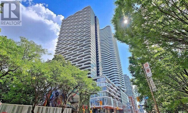 property at 85-1585 Wood St