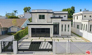 6717 Sunnyslope Ave in Los Angeles, CA - Building Photo - Building Photo