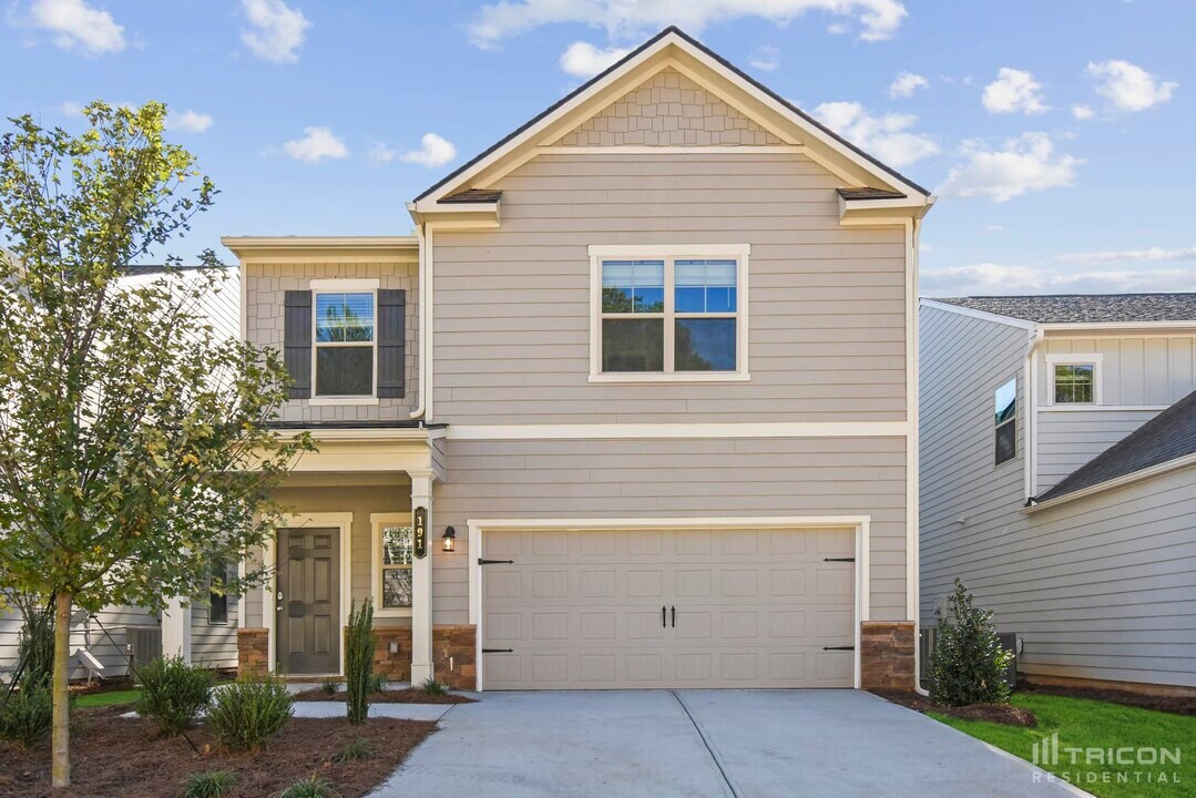 191 Chapelcrest Ln in Holly Springs, GA - Foto de edificio