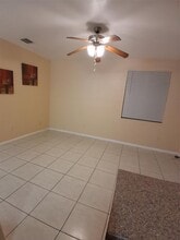 1425 SE 24th Ct in Homestead, FL - Foto de edificio - Building Photo